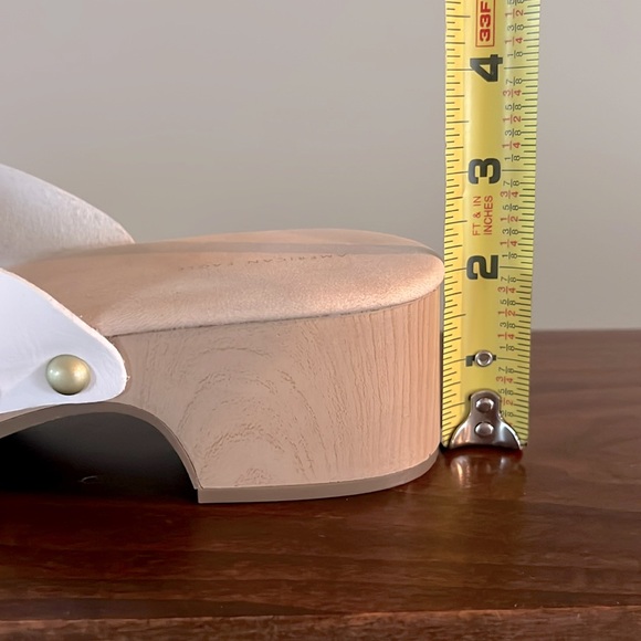 American Eagle Elegant White Mules with Gold Buckle. - Picture 9 of 13